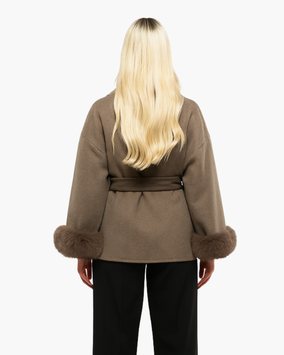 Manteau femme à ceinture - coupe ample avec manches élégantes