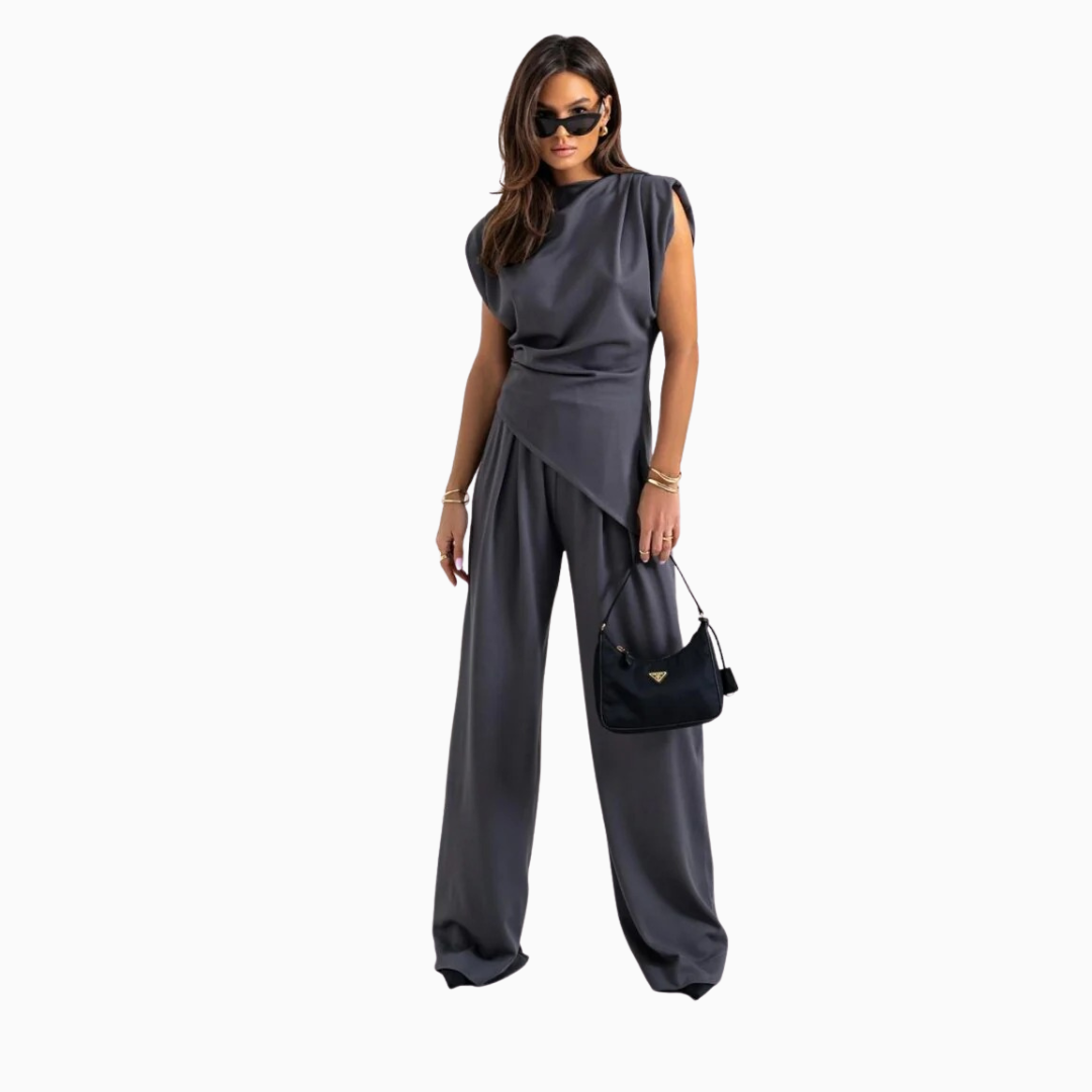 Ensemble femme deux pièces haut drapé sans manches et pantalon large élégant