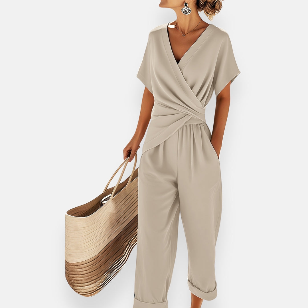 Combinaison femme à col cache-cœur - coupe fluide avec manches courtes et taille élastique