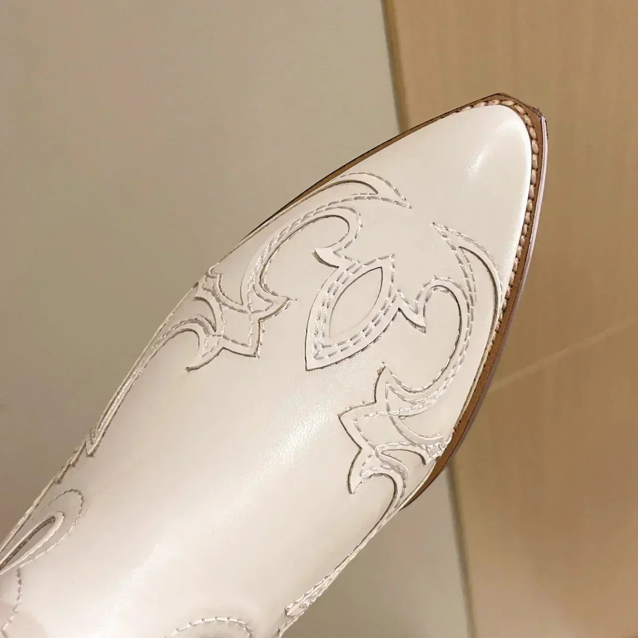 Céleste | bottes cowboy femme avec surpiqûres décoratives et talon biseauté