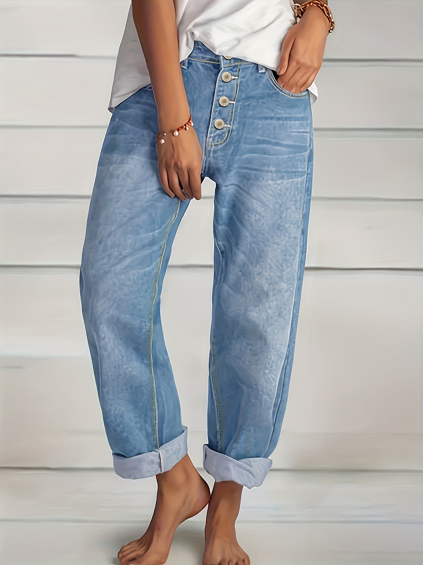 Mirelle jean boyfriend femme avec fermeture boutonnée et ourlet retroussé