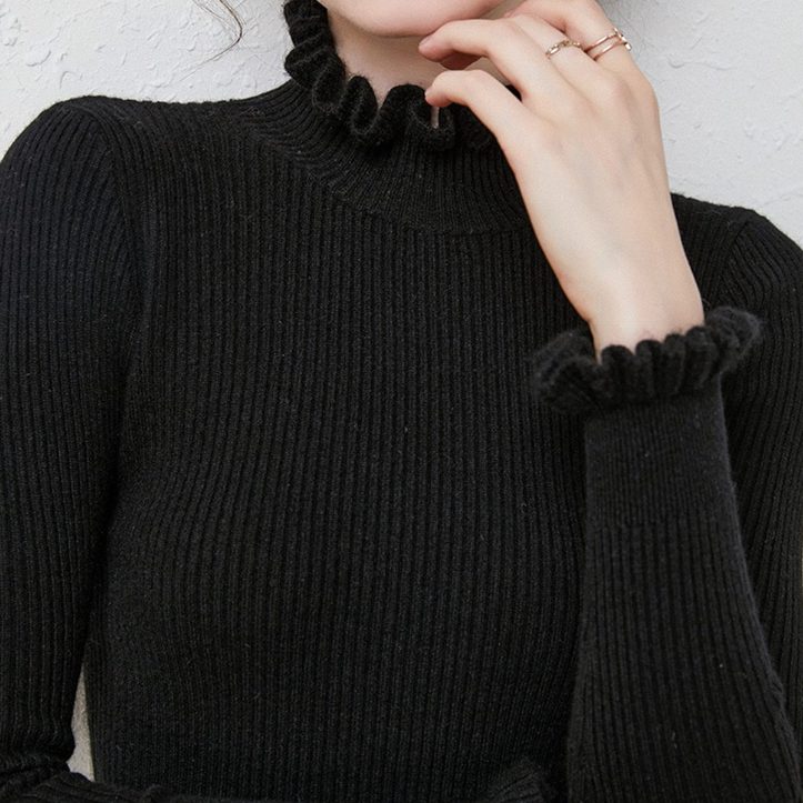 Pull Col Montant Femme Maille Côtelée à Volants – Coupe Ajustée Manches Longues | Élégance d'Hiver
