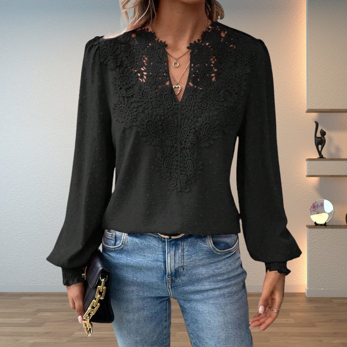Blouse Femme Col V Dentelle – Manches Longues Poignets Smockés | Style Romantique & Raffiné