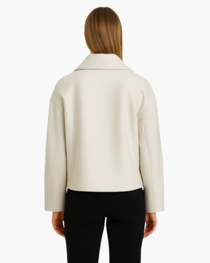 Veste courte femme à double boutonnage - coupe droite à revers élégants