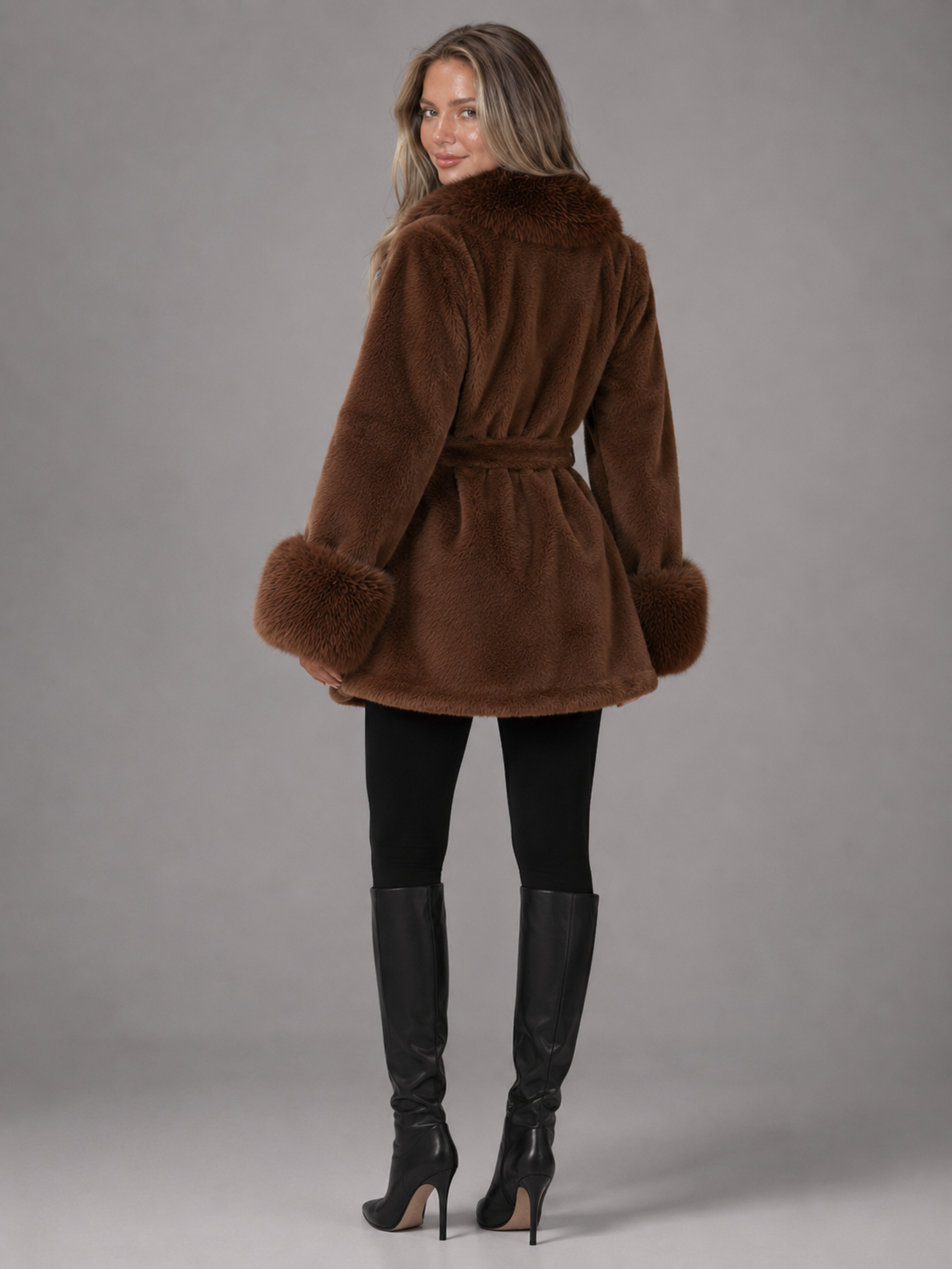 Manteau Femme Col Fourrure Ceinturé – Coupe Longue Élégante | Chic & Chaleureux Hiver