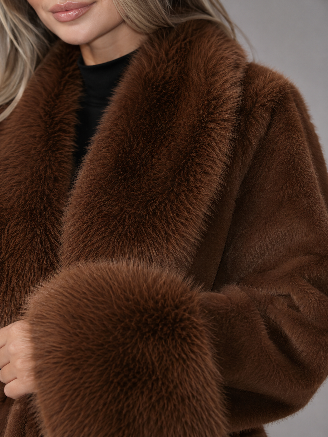 Manteau Femme Col Fourrure Ceinturé – Coupe Longue Élégante | Chic & Chaleureux Hiver