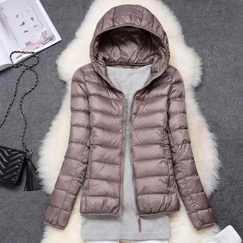 Doudoune Femme Ultra-Légère Capuche – Rembourrage Duvet Fermeture Zippée | Chaleur & Praticité