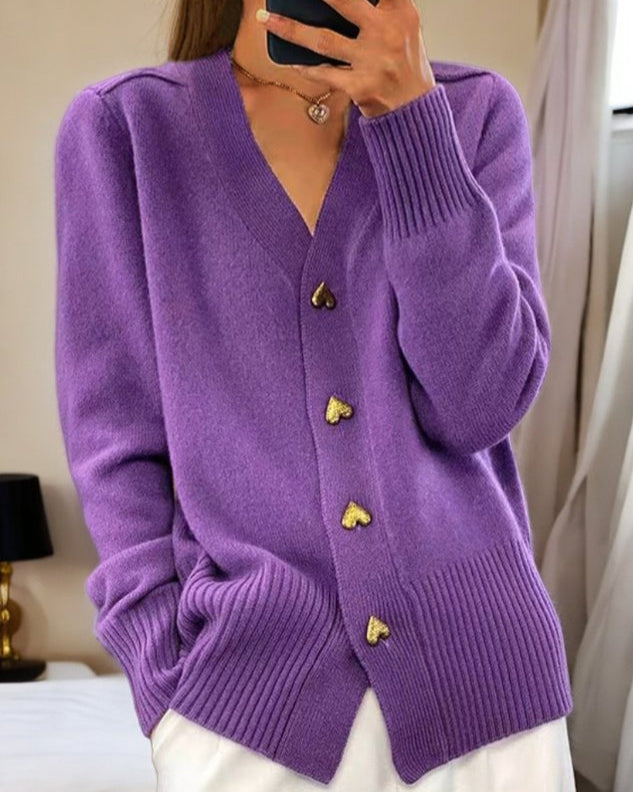 Cardigan Femme Col V Boutons Cœur – Détail Côtelé Manches Longues | Douceur & Féminité