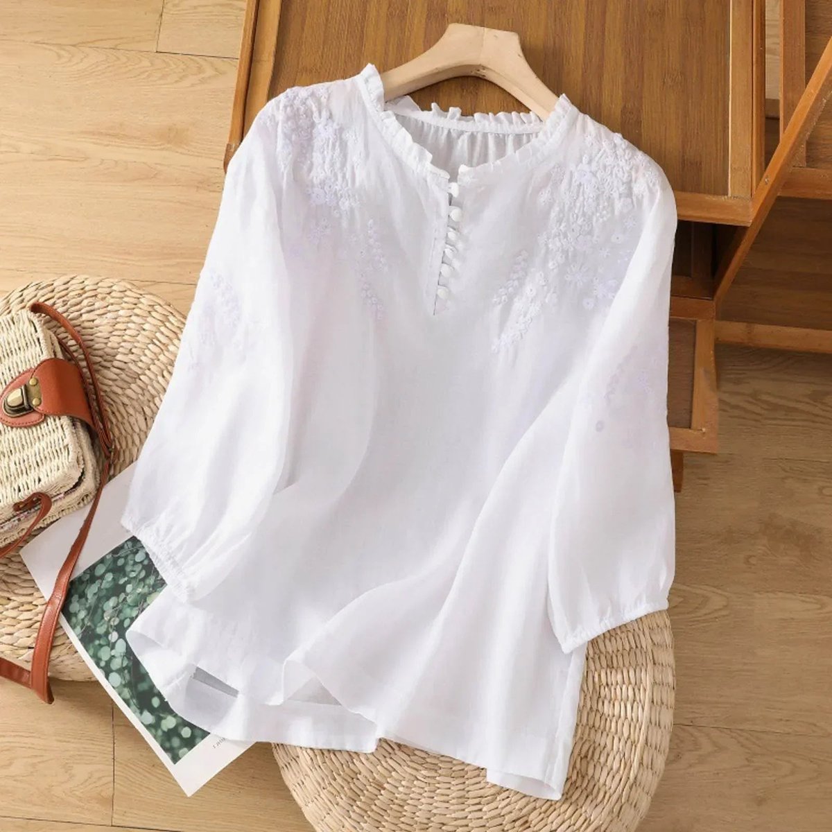 Blouse Femme Bohème Broderies Florales – Col Volants Manches 3/4 | Look Romantique & Estival