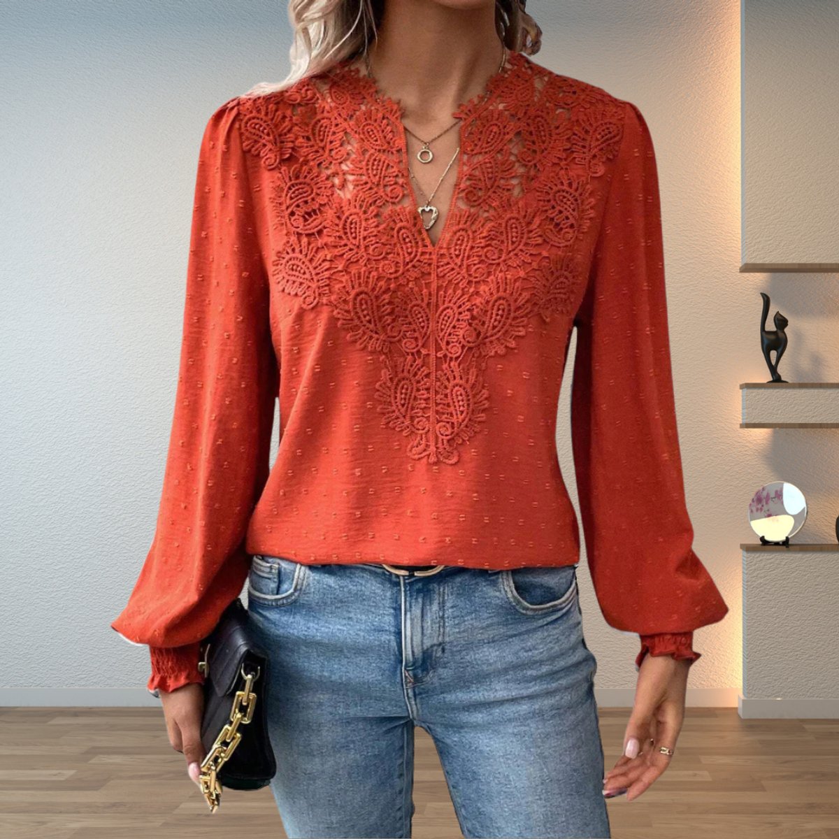 Blouse Femme Col V Dentelle – Manches Longues Poignets Smockés | Style Romantique & Raffiné