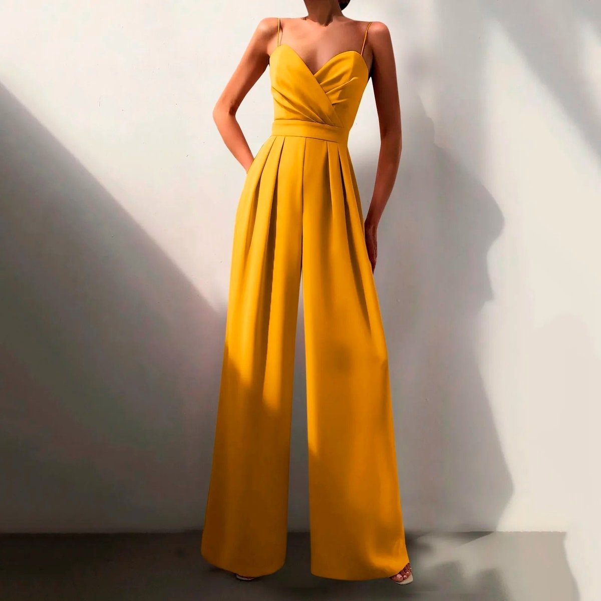 Combinaison Femme Soirée – Col Sweetheart Bretelles Fines Jambes Larges | Élégance Chic Garanti